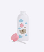 Aerial view of the clear silicone bottle opening. Printed on the Pusheen water bottle is Pusheen the Cat tied to a pink balloon while floating through blue fluffy clouds.